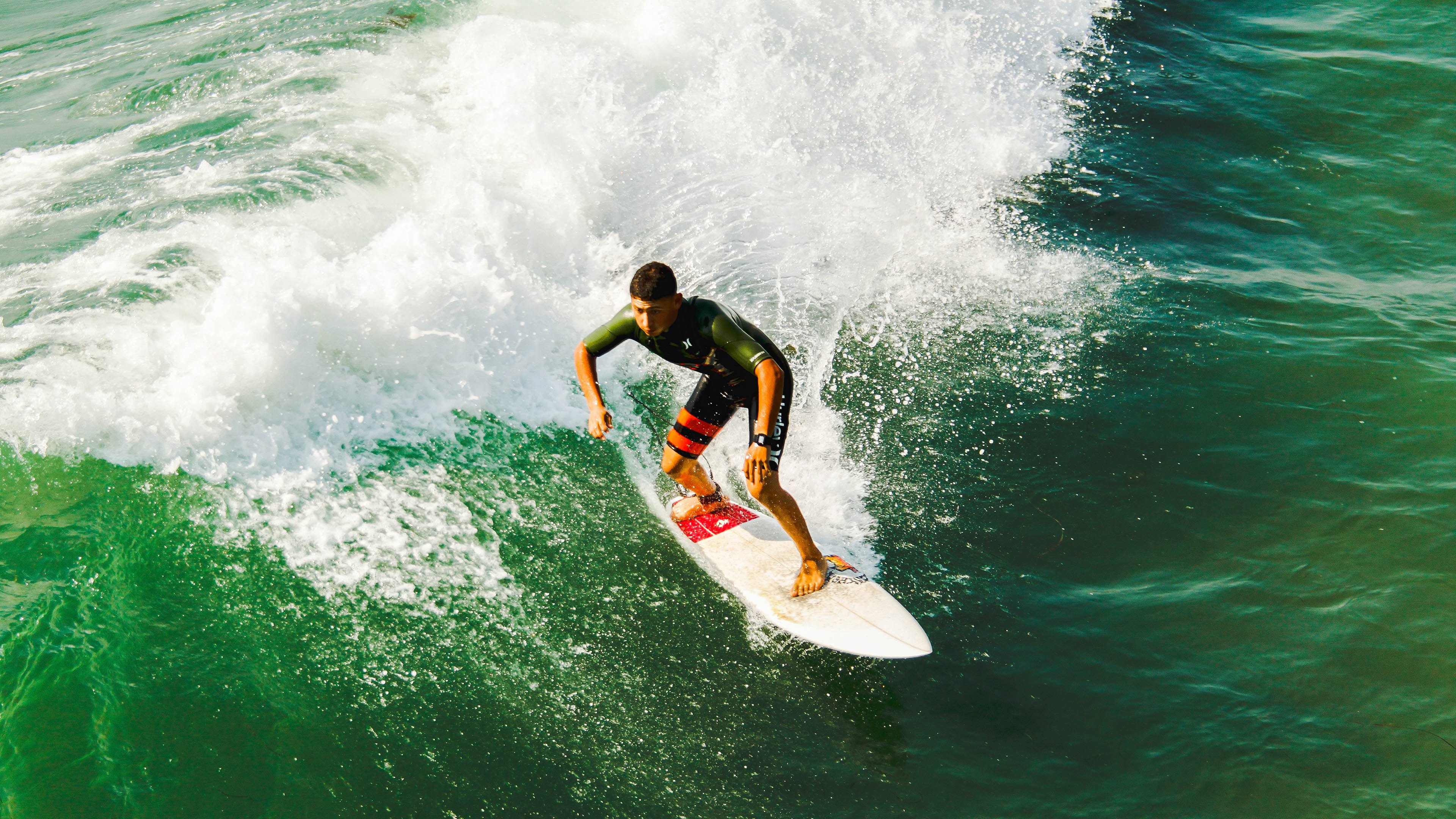 当东方新锐遇上绿色豪门，杰伦·格林如何主宰深圳与凯尔特人的跨洋之战